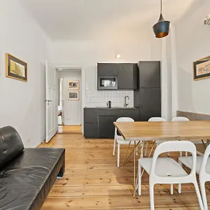 Elpilar Friedrichshain Apartment Berlin